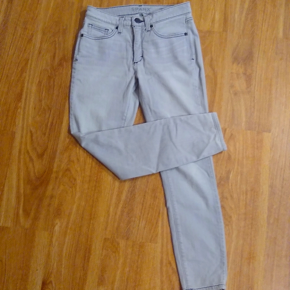Spanx Slim X Cropped Gray Jeans 26